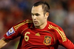 انييستا لا أفكر بالحصول على جوائز فردية