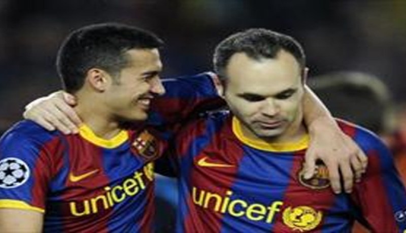 عودة نجمي وسط نادي برشلونة الاسباني” إنييستا” و” بدرو” إلى أجواء التدريبات
