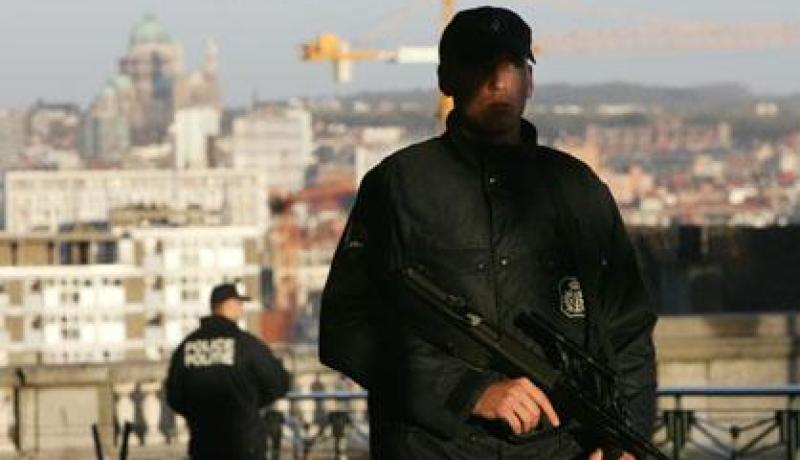 الشرطة الإسبانية تلقي القبض على 11 شخصا