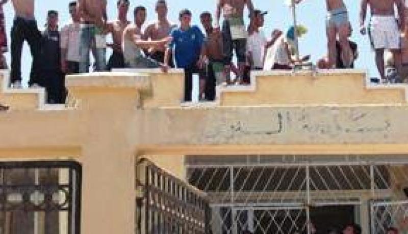 إحباط محاولة انتحار جماعي لـ360 عامل بالشركة الجزائرية التركية للحديد بعنابة