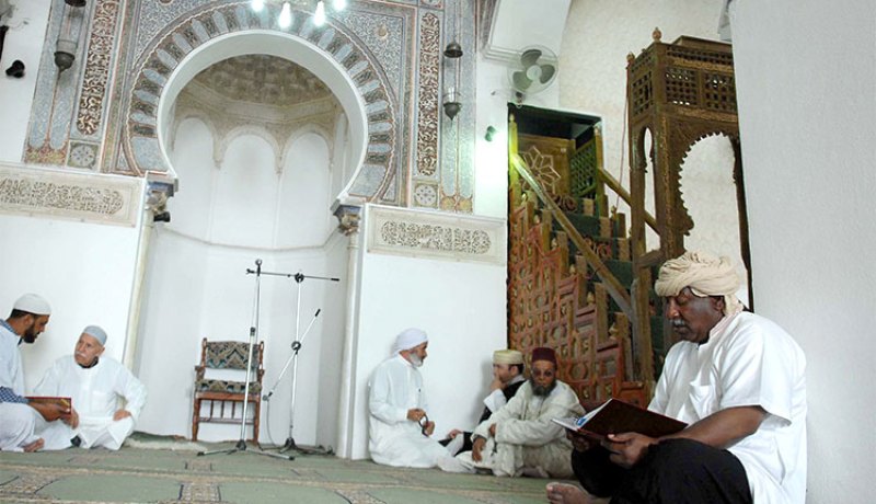 برتغالي يشهر إسلامه في سيد الحسني بتيارت