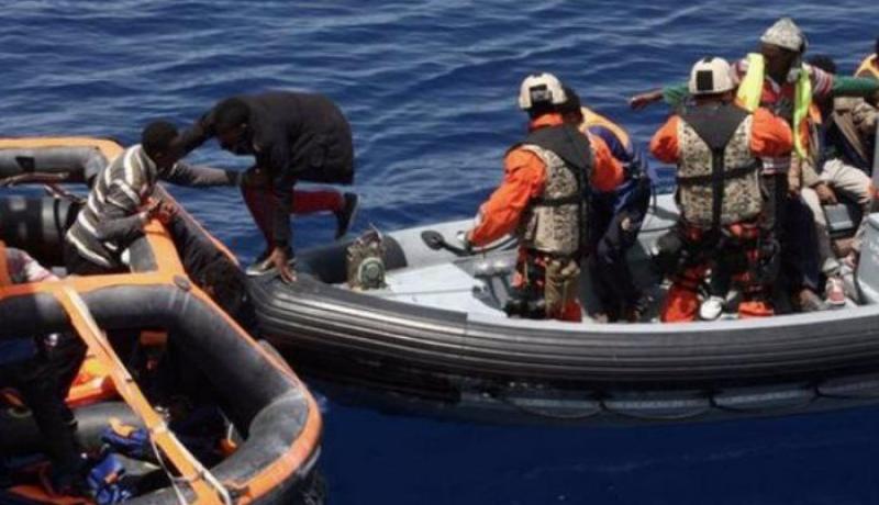 إسبانيا: إنقاذ 60 مهاجرا علي متن 3 قوارب بمضيق جبل طارق