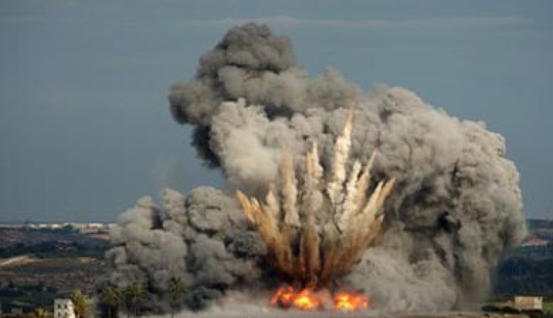 إسرائيل تشن أربع غارات على منطقة الحدود بين قطاع غزة ومصر