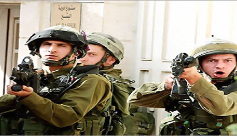 قوات الاحتلال تعتقل نائبا ووزيرا سابقا عن حماس خلال اعتصامهما في القدس