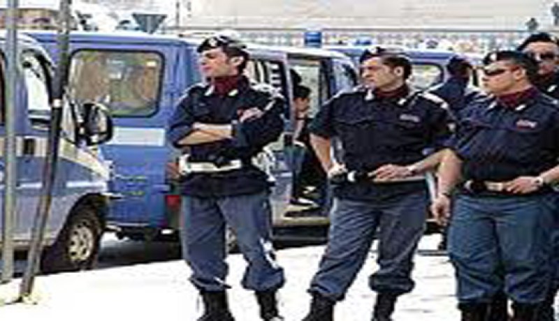 توقيف 12 متظاهرا سوريا حاولوا اقتحام مقر سفارة بلادهم في روما