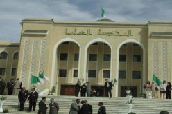 سائق حافلة بالمحكمة العليا‮ ‬يتهم قاضيا بمجلس الدولة بالفساد والرشوة