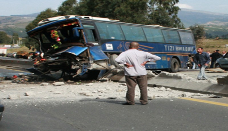 مقتل شخص و إصابة 18 آخرين بجروح في حادث مرور بالجلفة