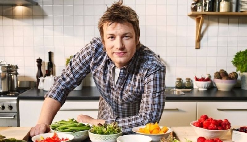 إفلاس مطاعم الطاهي البريطاني الشهير “جيمي أوليفر”