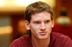 أرسنال يقترب من ضم مدافع أياكس يان فيرتونخين