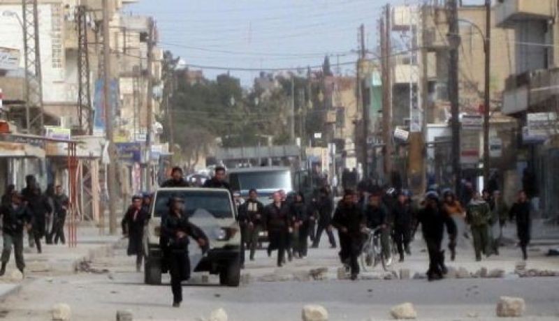 الجيش السوري يقتحم بلدة قلعة المضيق في ريف حماة واشتباكات في درعا وحمص