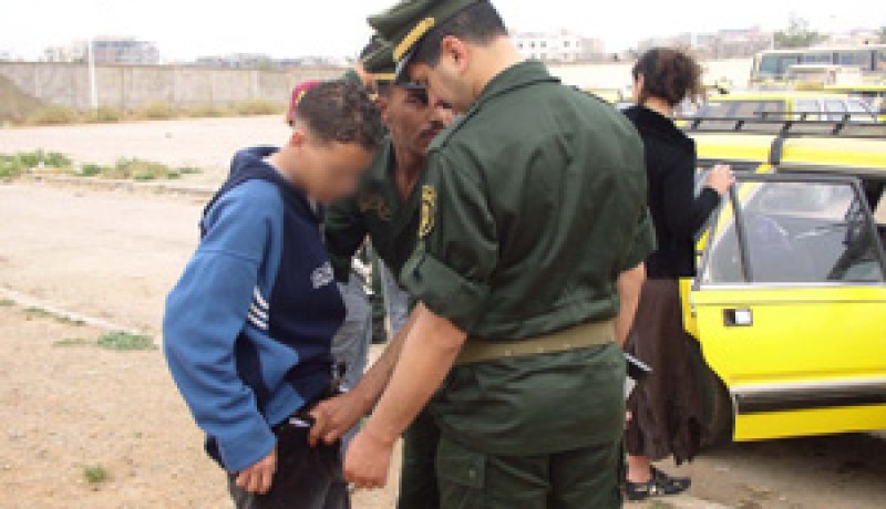 قصر يلجون عالم الانحراف والإجرام بوهران