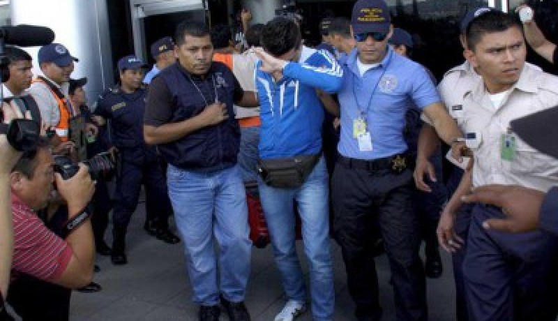 سلطات الهندوراس تعتقل 5 سوريين حاولوا الدخول إلى أمريكا بجوازات مزورة