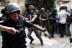 إصابة 11 فلسطينيًا في مواجهات مع جيش الاحتلال قرب القدس
