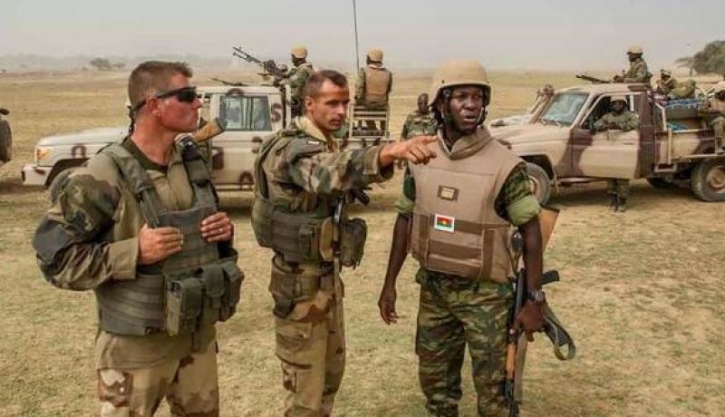 مسلحون يهاجمون قاعدة للأمم المتحدة في مالي