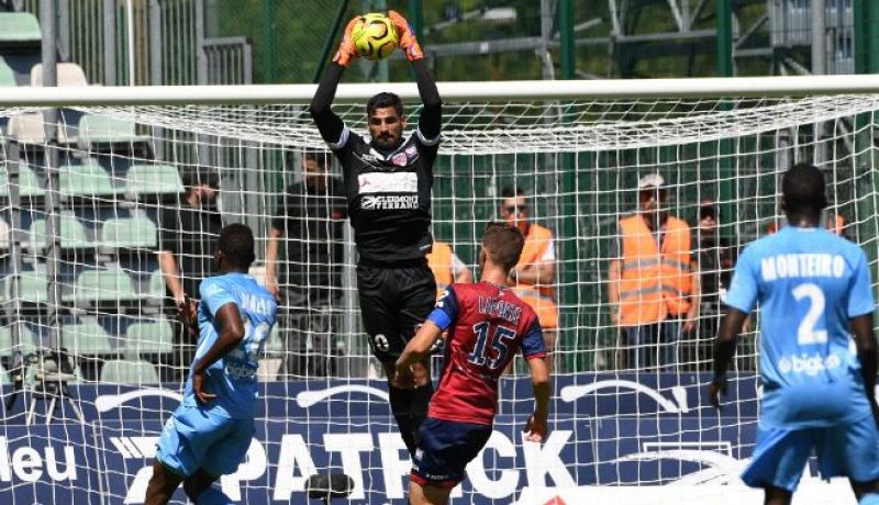 جيانين في القائمة الموسعة المعنية بمواجهة غامبيا