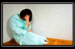 شاب يمارس الجنس على قاصر في محل لبيع مواد التجميل ببوفاريك