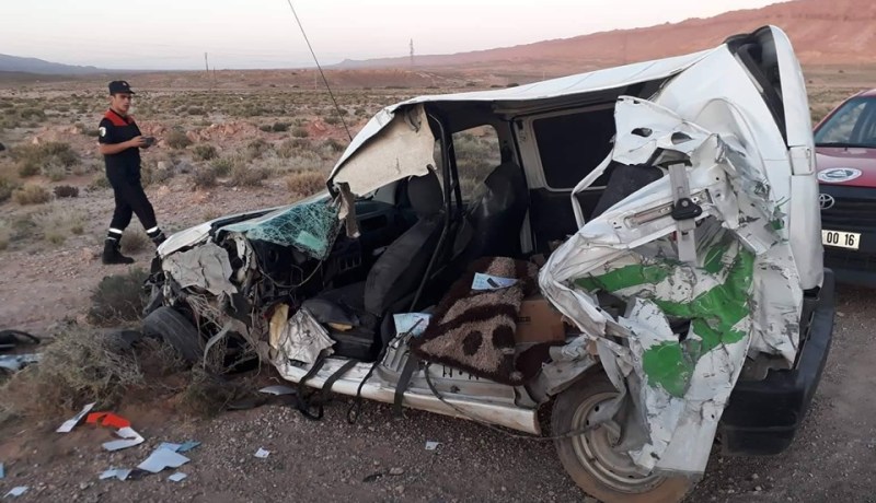 جريحان في اصطدام بين حافلة لنقل المسافرين وسيارة في الأغواط