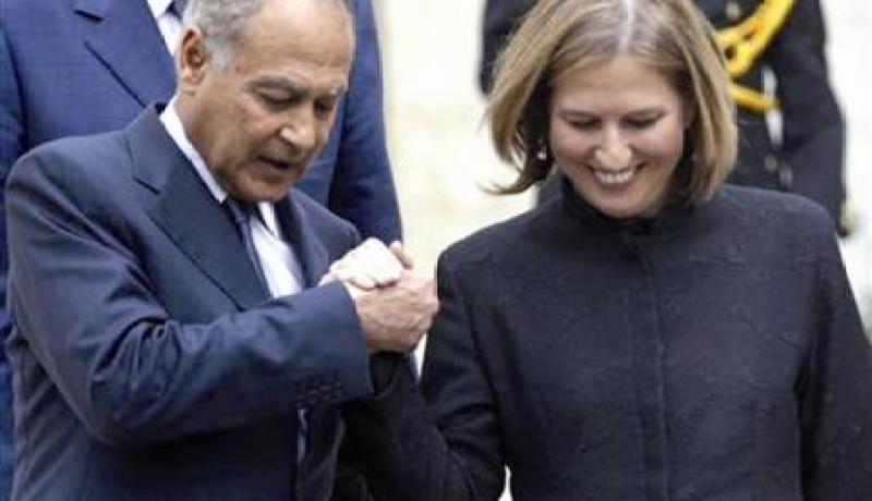 يا أمة الشقاق والنفاق