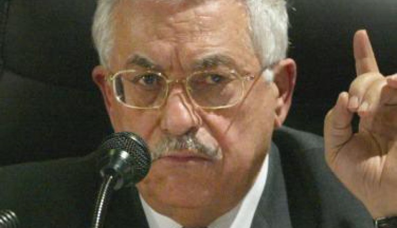 عباس: لن نسمح لأحد في العالم بتمزيق التمثيل الفلسطيني