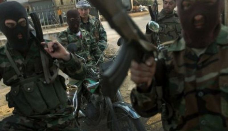 خلافات في أوساط الثوار السوريين بشأن قبول أو رفض شحنات أسلحة أجنبية