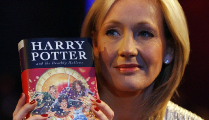 هاري بوتر يعود من جديد عبر نص مسرحي