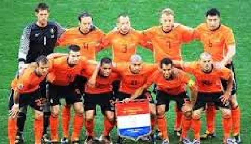 تأهل هولندا للدور الموالي بعد فوزها على المكسيك (2-1)