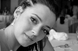 مقتل مغنية إسبانية على خشبة المسرح