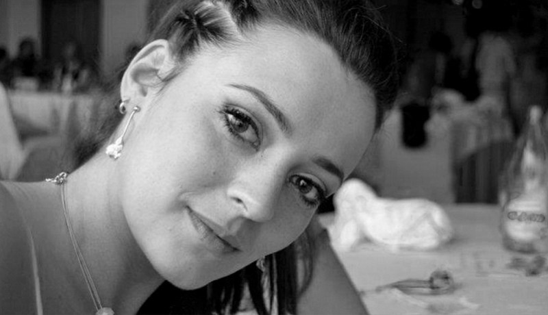 مقتل مغنية إسبانية على خشبة المسرح