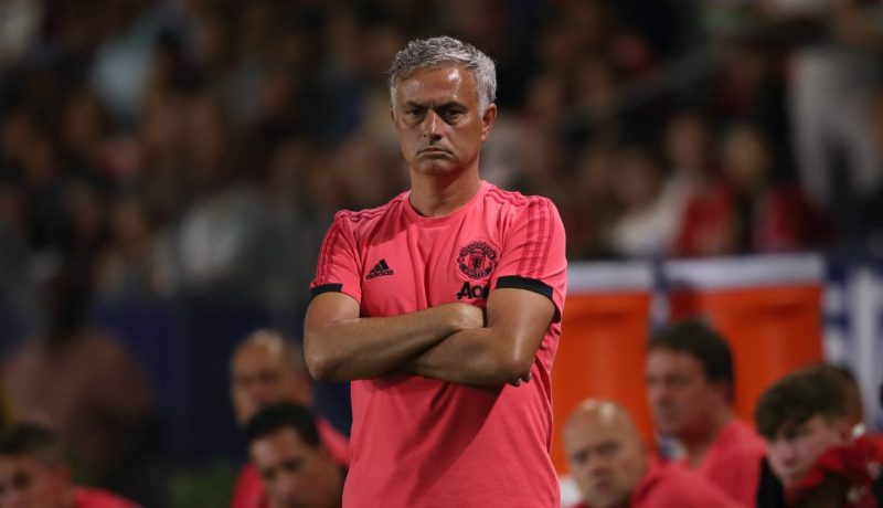 “مورينيو” غاضب من إدارة “اليونايتد” ويتجه للرحيل !!