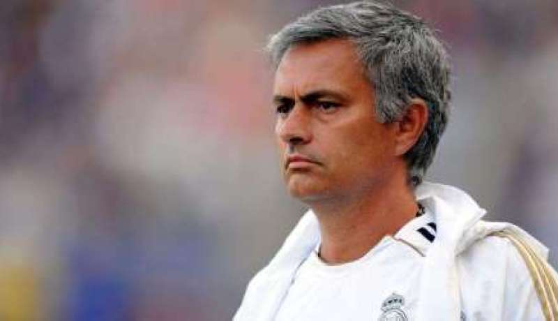 مورينيو يستدعي 24 لاعبا للمباراة أمام مانشستر