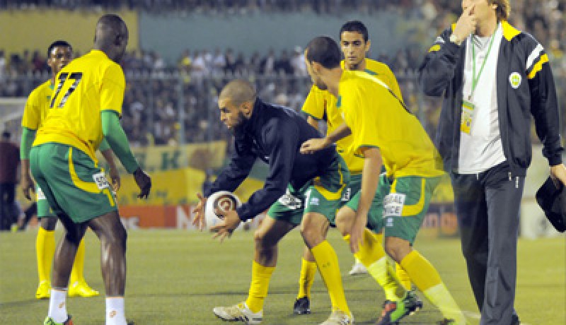 غيغر يشدد اللهجة مع اللاعبين ويطالب بلقب البطولة