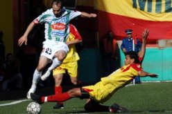 الكناري يواصل الزحف وأنصار ''الملاحة'' طالبوا برحيل بن زكري