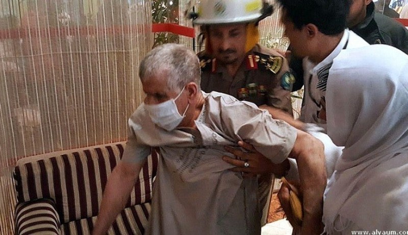 إخلاء 570 معتمرا وإصابة واحدة جراء حريق بفندق في مكة