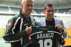 مونشنجلادباخ يصف القدم السحرية لأرانغو بشهادة تأمين على الحياة