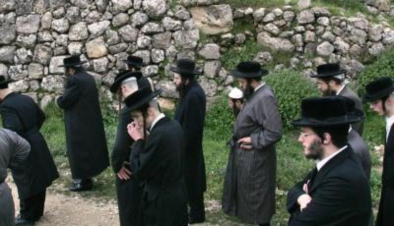 مخاوف من تحول قمار إلى بوابة لعودة اليهود إلى الجنوب