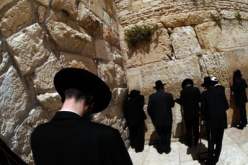 إسرائيل تدرس قرارا لترحيل 10 آلاف من يهود الجزائر