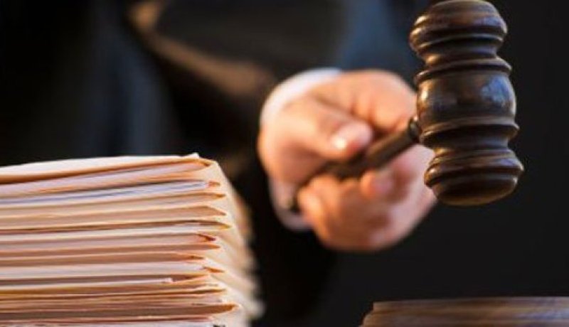 شاب يقاضي خطيبته لأنها صفعته وركلته في قسنطينة