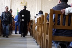 رجل أعمال متهم بتزوير صك لسحب 500 مليون من رصيد شريكه السابق في وهران