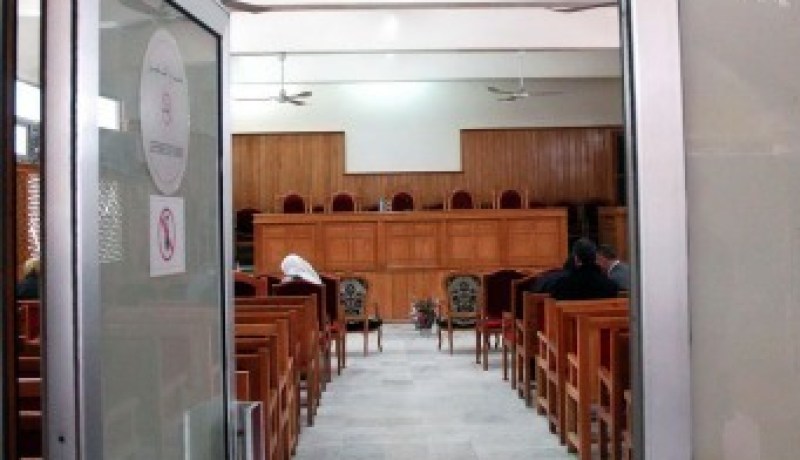 ينتحل صفـة الحارس الشخصي لـ''بوتفليقــة'' ليصطـاد ''الزواليـة'' بمحطـات الحافـلات