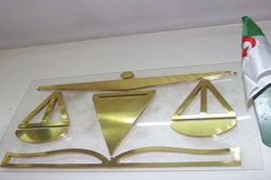 يقتل صديقه ويتصل بوالدته ليعزيها في‮ ‬وفاة إبنها بتڤرت