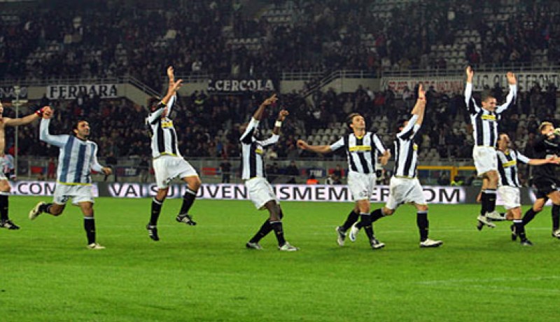 جوفنتوس في نصف النهائي لكاس دوري الايطالي