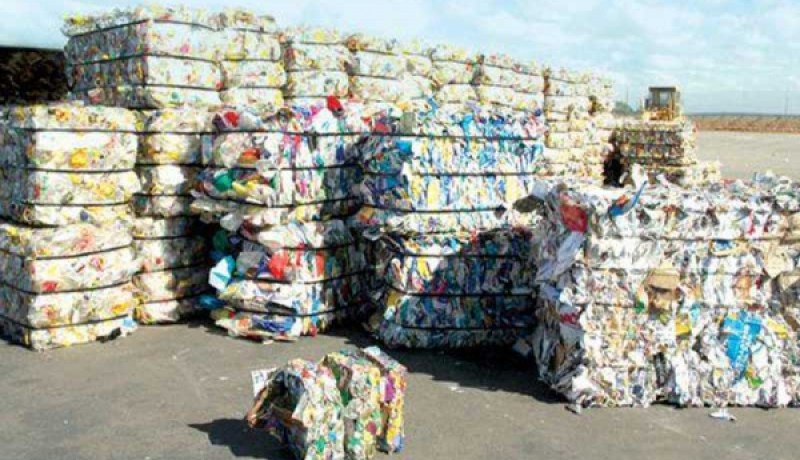 مركز الردم للنفايات بوهران.. استرجاع 374 طن من مادة “الكرطون” منذ بداية العام