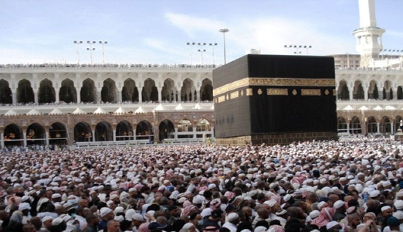 250 ‬حاج بمكة‮ ‬يطالبون الديوان بجوازات سفرهم لاستئجار فنادق محترمة