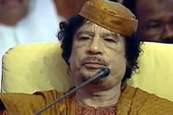 الولايات المتحدة تبحث عن بلد يستضيف القذافي