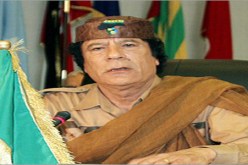 القذافي يشيد بالكونغرس الأمريكي لانتقادة الحملة العسكرية على ليبيا