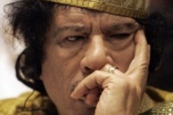 أهالينا يتعرضون للابتزاز عند زيارتنا والجزائريون يعانون من تفشي السيدا