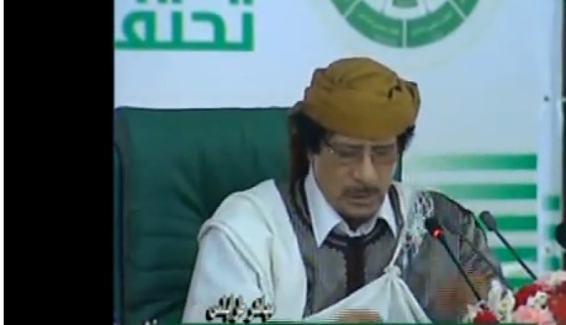 القذافي يطالب الامم المتحدة بارسال لجنة لتقصي الحقائق الى ليبيا
