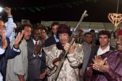 القـذافي يهدد بالتحالف مع القــاعدة