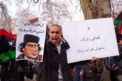 القذافي‮ ‬يقصف المحتجين بالأسلحة المضادة للطيران