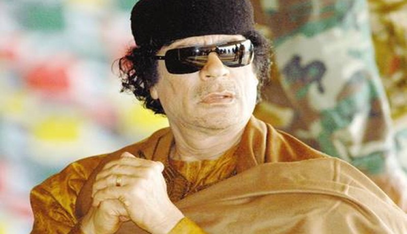 القذافي يمنع الجزائرييــن من دخول ليـبيــا